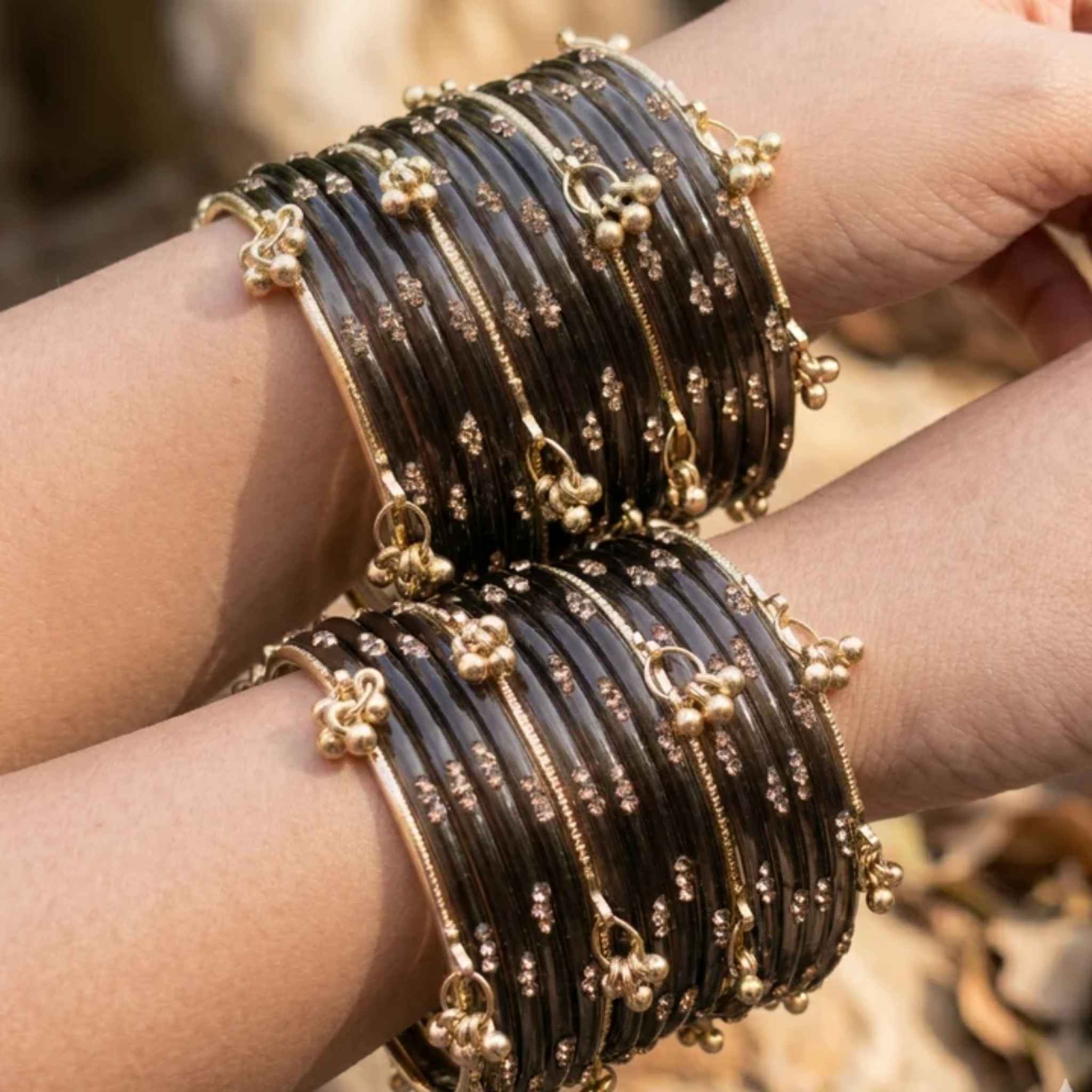 Viral Kashmiri Ghungroo Glass Bangle Set-1 dozen - Black (12 Simple 4 Ghungroo Bangles)